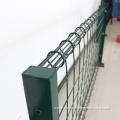 Agricultural welded wire mesh fence